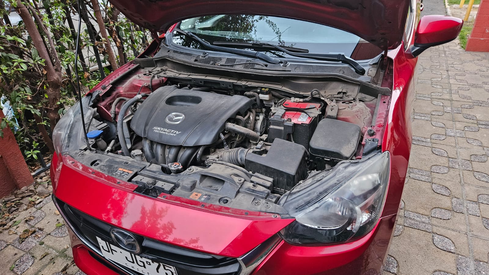 Mazda 2 1.5  LTS mecanico, Sedán año 2016